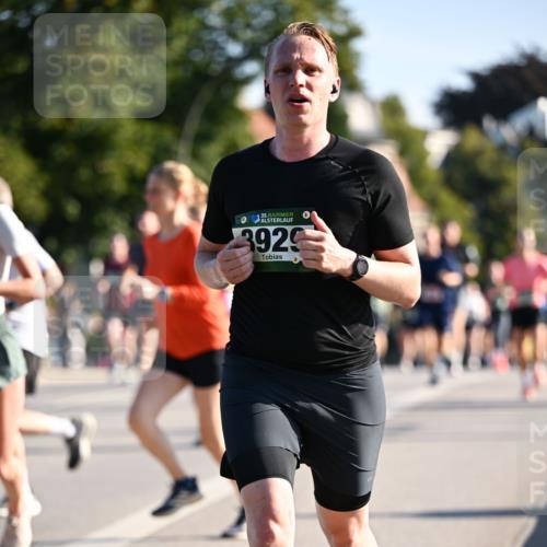 01.09.2024 - BARMER Alsterlauf Dr. Thomas Lammeyer http://msf.ph/oto/6894402 01.09.2024 09:30:21 Laufen 35, 3929 meine-sportfotos.de