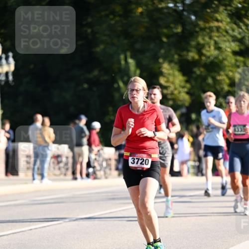 01.09.2024 - BARMER Alsterlauf Dr. Thomas Lammeyer http://msf.ph/oto/6894411 01.09.2024 09:30:23 Laufen 3720 meine-sportfotos.de