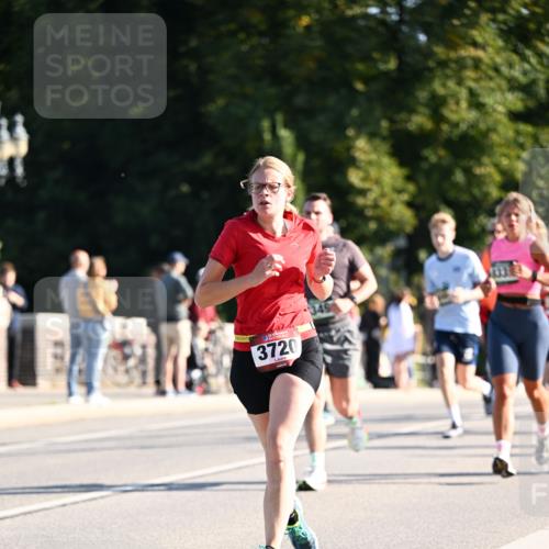 01.09.2024 - BARMER Alsterlauf Dr. Thomas Lammeyer http://msf.ph/oto/6894412 01.09.2024 09:30:23 Laufen 3720 meine-sportfotos.de