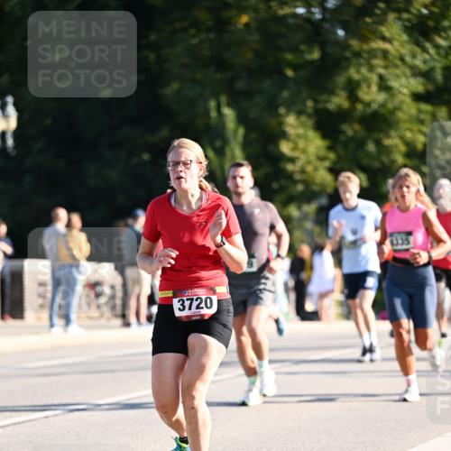 01.09.2024 - BARMER Alsterlauf Dr. Thomas Lammeyer http://msf.ph/oto/6894414 01.09.2024 09:30:23 Laufen 3720 meine-sportfotos.de