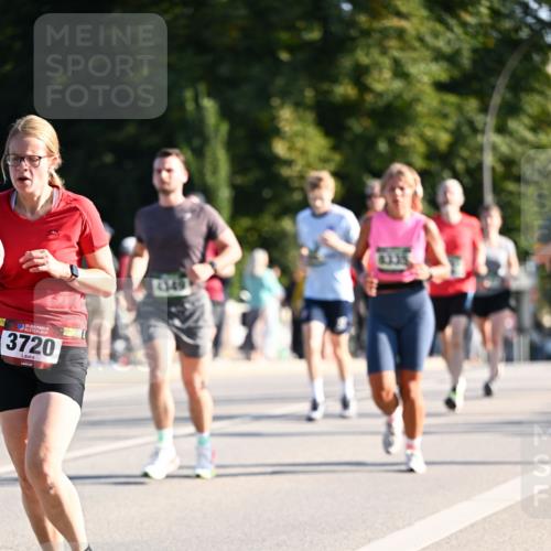 01.09.2024 - BARMER Alsterlauf Dr. Thomas Lammeyer http://msf.ph/oto/6894417 01.09.2024 09:30:23 Laufen 35, 3720, 4349 meine-sportfotos.de