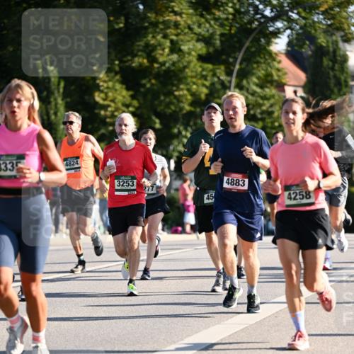 01.09.2024 - BARMER Alsterlauf Dr. Thomas Lammeyer http://msf.ph/oto/6894425 01.09.2024 09:30:25 Laufen 8335, 4824, 4824, 3253, 3253, 45, 4883, 4258 meine-sportfotos.de