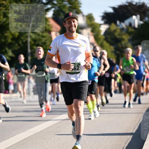 01.09.2024 - BARMER Alsterlauf Dr. Thomas Lammeyer http://msf.ph/oto/6894449 01.09.2024 09:30:28 Laufen  meine-sportfotos.de