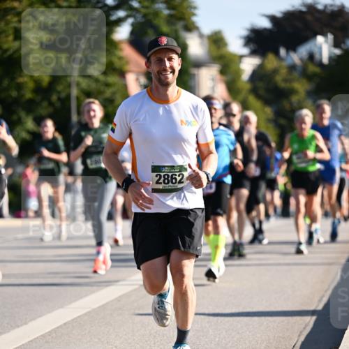 01.09.2024 - BARMER Alsterlauf Dr. Thomas Lammeyer http://msf.ph/oto/6894451 01.09.2024 09:30:28 Laufen 2862 meine-sportfotos.de