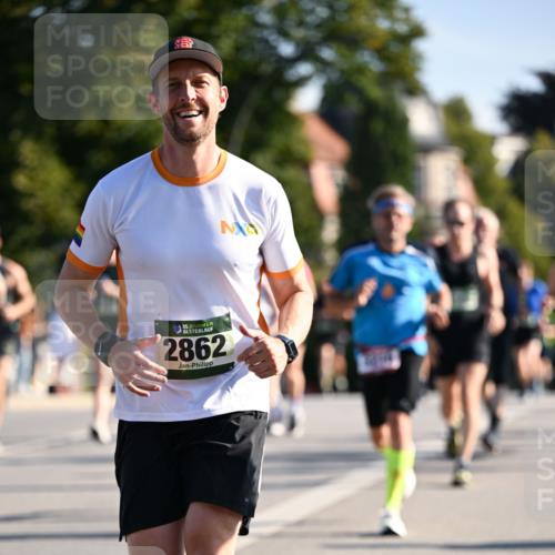 01.09.2024 - BARMER Alsterlauf Dr. Thomas Lammeyer http://msf.ph/oto/6894458 01.09.2024 09:30:29 Laufen 35, 2862 meine-sportfotos.de