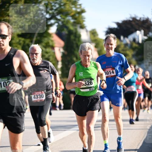 01.09.2024 - BARMER Alsterlauf Dr. Thomas Lammeyer http://msf.ph/oto/6894475 01.09.2024 09:30:32 Laufen 102, 4330, 526, 4626, 3014, 6100 meine-sportfotos.de