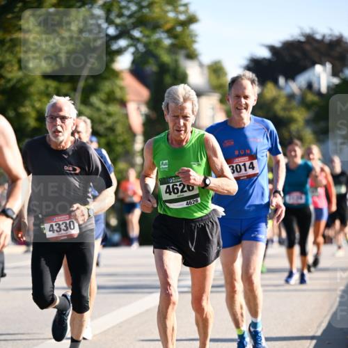 01.09.2024 - BARMER Alsterlauf Dr. Thomas Lammeyer http://msf.ph/oto/6894478 01.09.2024 09:30:32 Laufen 4330, 4626, 4626, 3014 meine-sportfotos.de
