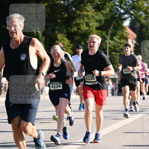 01.09.2024 - BARMER Alsterlauf Dr. Thomas Lammeyer http://msf.ph/oto/6894542 01.09.2024 09:30:42 Laufen 4334, 4335, 4335 meine-sportfotos.de