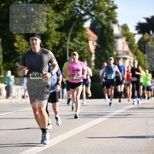 01.09.2024 - BARMER Alsterlauf Dr. Thomas Lammeyer http://msf.ph/oto/6894550 01.09.2024 09:30:43 Laufen 4649 meine-sportfotos.de