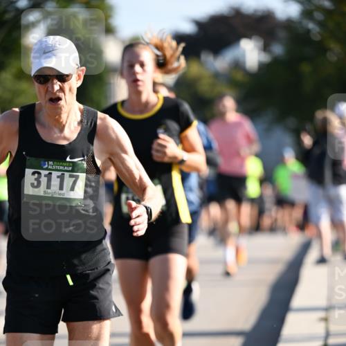 01.09.2024 - BARMER Alsterlauf Dr. Thomas Lammeyer http://msf.ph/oto/6894594 01.09.2024 09:30:50 Laufen 35, 3117 meine-sportfotos.de