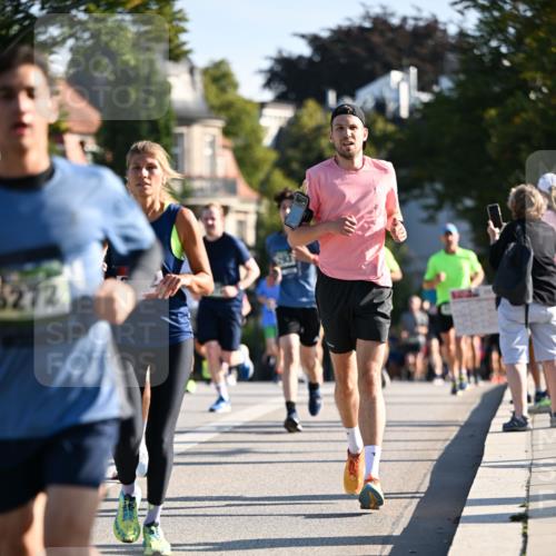 01.09.2024 - BARMER Alsterlauf Dr. Thomas Lammeyer http://msf.ph/oto/6894604 01.09.2024 09:30:52 Laufen 272 meine-sportfotos.de