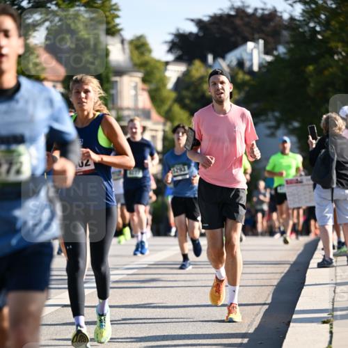 01.09.2024 - BARMER Alsterlauf Dr. Thomas Lammeyer http://msf.ph/oto/6894605 01.09.2024 09:30:52 Laufen 02, 5293 meine-sportfotos.de