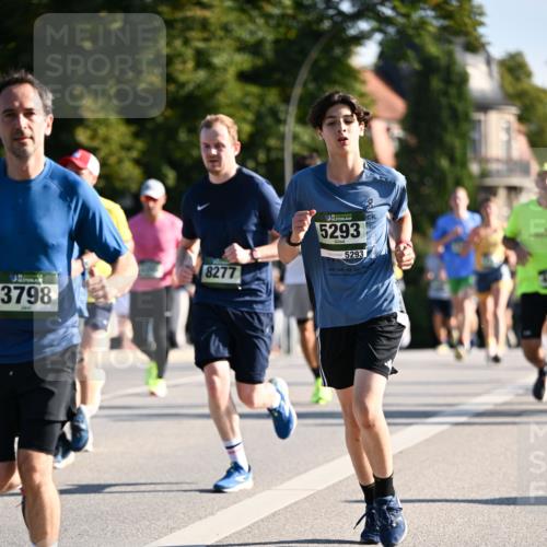 01.09.2024 - BARMER Alsterlauf Dr. Thomas Lammeyer http://msf.ph/oto/6894631 01.09.2024 09:30:55 Laufen 3798, 8277, 5293, 5293 meine-sportfotos.de