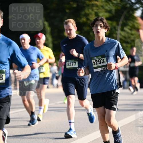 01.09.2024 - BARMER Alsterlauf Dr. Thomas Lammeyer http://msf.ph/oto/6894637 01.09.2024 09:30:56 Laufen 8, 8277, 5293, 5293 meine-sportfotos.de