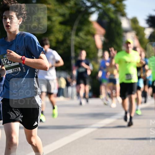 01.09.2024 - BARMER Alsterlauf Dr. Thomas Lammeyer http://msf.ph/oto/6894641 01.09.2024 09:30:57 Laufen 523, 5293 meine-sportfotos.de