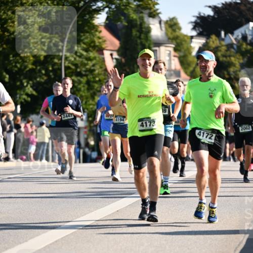 01.09.2024 - BARMER Alsterlauf Dr. Thomas Lammeyer http://msf.ph/oto/6894642 01.09.2024 09:30:57 Laufen 2447, 4194, 4173, 39, 4172, 2062 meine-sportfotos.de