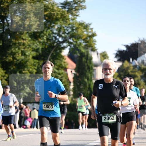 01.09.2024 - BARMER Alsterlauf Dr. Thomas Lammeyer http://msf.ph/oto/6894662 01.09.2024 09:31:01 Laufen 4803, 2062, 4 meine-sportfotos.de
