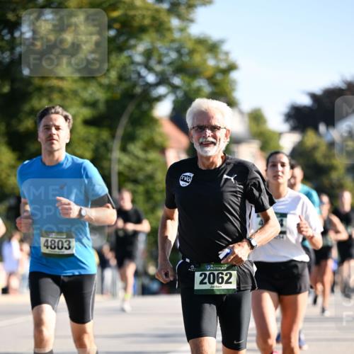 01.09.2024 - BARMER Alsterlauf Dr. Thomas Lammeyer http://msf.ph/oto/6894666 01.09.2024 09:31:02 Laufen 1870, 4803, 35, 2062 meine-sportfotos.de
