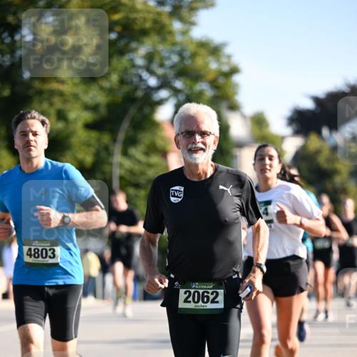 01.09.2024 - BARMER Alsterlauf Dr. Thomas Lammeyer http://msf.ph/oto/6894667 01.09.2024 09:31:02 Laufen 4803, 1870, 135, 2062 meine-sportfotos.de