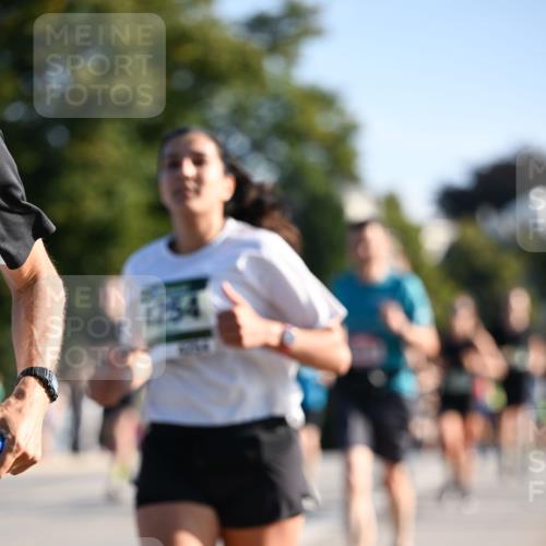 01.09.2024 - BARMER Alsterlauf Dr. Thomas Lammeyer http://msf.ph/oto/6894673 01.09.2024 09:31:03 Laufen  meine-sportfotos.de