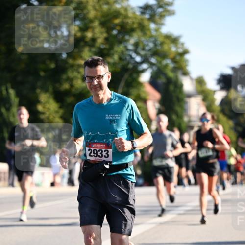 01.09.2024 - BARMER Alsterlauf Dr. Thomas Lammeyer http://msf.ph/oto/6894680 01.09.2024 09:31:05 Laufen 32, 35, 2933 meine-sportfotos.de