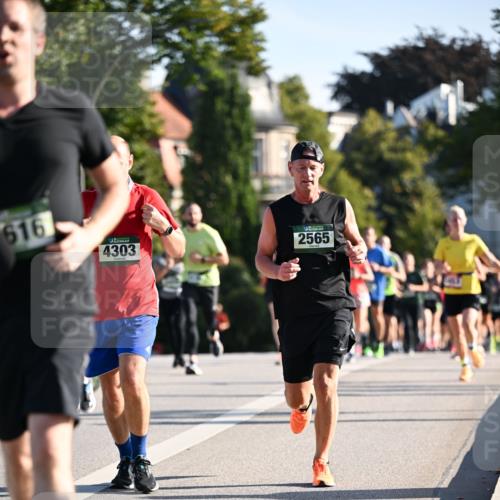 01.09.2024 - BARMER Alsterlauf Dr. Thomas Lammeyer http://msf.ph/oto/6894706 01.09.2024 09:31:09 Laufen 616, 4303, 2565 meine-sportfotos.de