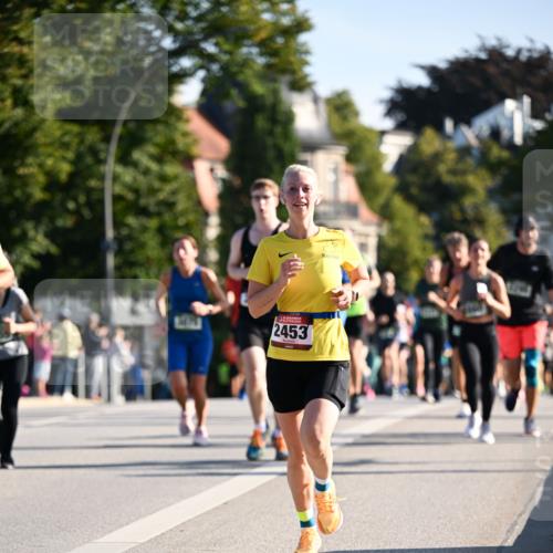 01.09.2024 - BARMER Alsterlauf Dr. Thomas Lammeyer http://msf.ph/oto/6894732 01.09.2024 09:31:13 Laufen 2453 meine-sportfotos.de