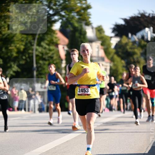 01.09.2024 - BARMER Alsterlauf Dr. Thomas Lammeyer http://msf.ph/oto/6894733 01.09.2024 09:31:13 Laufen 2453 meine-sportfotos.de