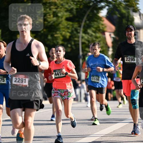 01.09.2024 - BARMER Alsterlauf Dr. Thomas Lammeyer http://msf.ph/oto/6894748 01.09.2024 09:31:15 Laufen 75, 2291, 441, 5108, 2295, 2 meine-sportfotos.de
