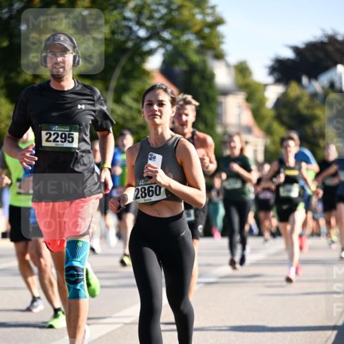 01.09.2024 - BARMER Alsterlauf Dr. Thomas Lammeyer http://msf.ph/oto/6894759 01.09.2024 09:31:17 Laufen 2295, 2860 meine-sportfotos.de
