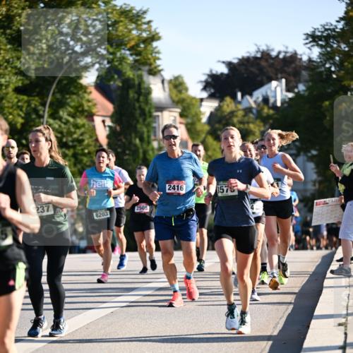 01.09.2024 - BARMER Alsterlauf Dr. Thomas Lammeyer http://msf.ph/oto/6894775 01.09.2024 09:31:20 Laufen 237, 2508, 8203, 2416, 3573 meine-sportfotos.de