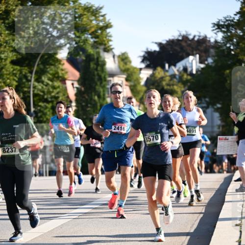 01.09.2024 - BARMER Alsterlauf Dr. Thomas Lammeyer http://msf.ph/oto/6894777 01.09.2024 09:31:20 Laufen 8237, 203, 0, 2416, 3570, 4891, 2017 meine-sportfotos.de