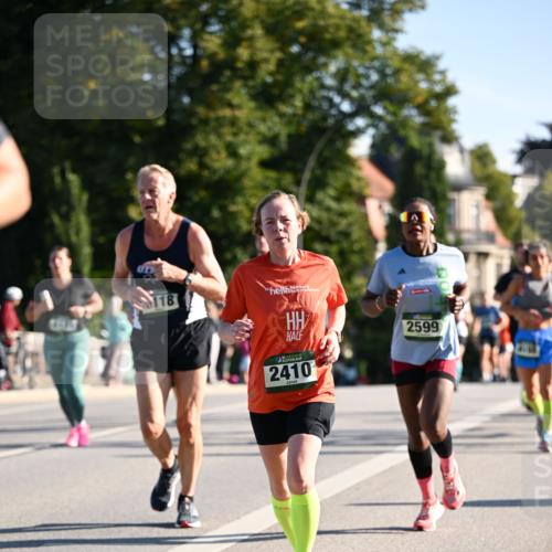 01.09.2024 - BARMER Alsterlauf Dr. Thomas Lammeyer http://msf.ph/oto/6894819 01.09.2024 09:31:26 Laufen 118, 2410, 2599 meine-sportfotos.de