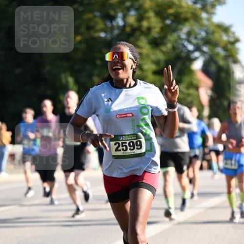 01.09.2024 - BARMER Alsterlauf Dr. Thomas Lammeyer http://msf.ph/oto/6894829 01.09.2024 09:31:28 Laufen 10, 35, 2599 meine-sportfotos.de