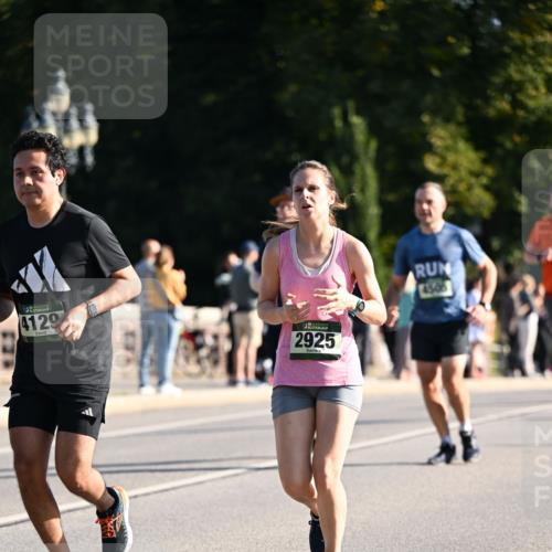 01.09.2024 - BARMER Alsterlauf Dr. Thomas Lammeyer http://msf.ph/oto/6894873 01.09.2024 09:31:36 Laufen 4129, 2925, 4506 meine-sportfotos.de