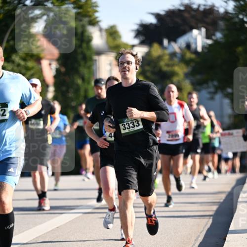 01.09.2024 - BARMER Alsterlauf Dr. Thomas Lammeyer http://msf.ph/oto/6894906 01.09.2024 09:31:40 Laufen 32, 3333 meine-sportfotos.de