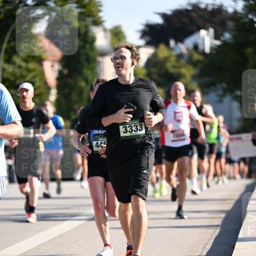01.09.2024 - BARMER Alsterlauf Dr. Thomas Lammeyer http://msf.ph/oto/6894909 01.09.2024 09:31:41 Laufen 445, 3333 meine-sportfotos.de