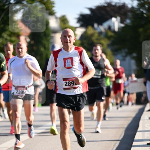 01.09.2024 - BARMER Alsterlauf Dr. Thomas Lammeyer http://msf.ph/oto/6894926 01.09.2024 09:31:43 Laufen 2399, 35, 289 meine-sportfotos.de