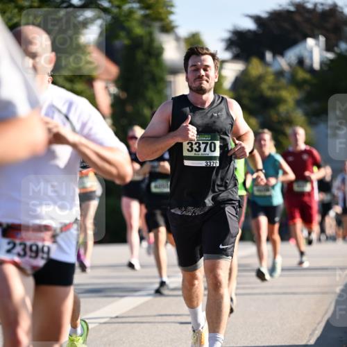 01.09.2024 - BARMER Alsterlauf Dr. Thomas Lammeyer http://msf.ph/oto/6894940 01.09.2024 09:31:45 Laufen 2399, 35, 3370, 3370 meine-sportfotos.de