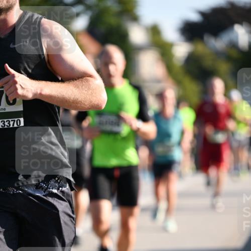 01.09.2024 - BARMER Alsterlauf Dr. Thomas Lammeyer http://msf.ph/oto/6894952 01.09.2024 09:31:47 Laufen 3370 meine-sportfotos.de