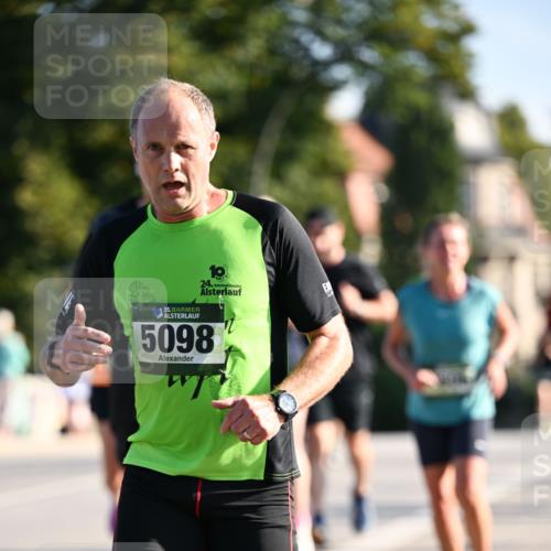 01.09.2024 - BARMER Alsterlauf Dr. Thomas Lammeyer http://msf.ph/oto/6894957 01.09.2024 09:31:48 Laufen 10, 24, 35, 5098 meine-sportfotos.de