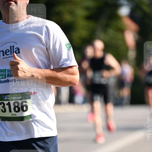 01.09.2024 - BARMER Alsterlauf Dr. Thomas Lammeyer http://msf.ph/oto/6895025 01.09.2024 09:31:58 Laufen 16, 1334, 35, 3186 meine-sportfotos.de
