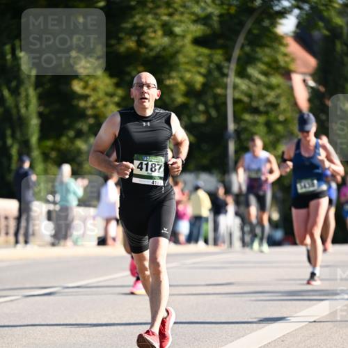 01.09.2024 - BARMER Alsterlauf Dr. Thomas Lammeyer http://msf.ph/oto/6895030 01.09.2024 09:31:59 Laufen 4187, 4187 meine-sportfotos.de