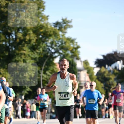 01.09.2024 - BARMER Alsterlauf Dr. Thomas Lammeyer http://msf.ph/oto/6895113 01.09.2024 09:32:14 Laufen 5167, 8018 meine-sportfotos.de