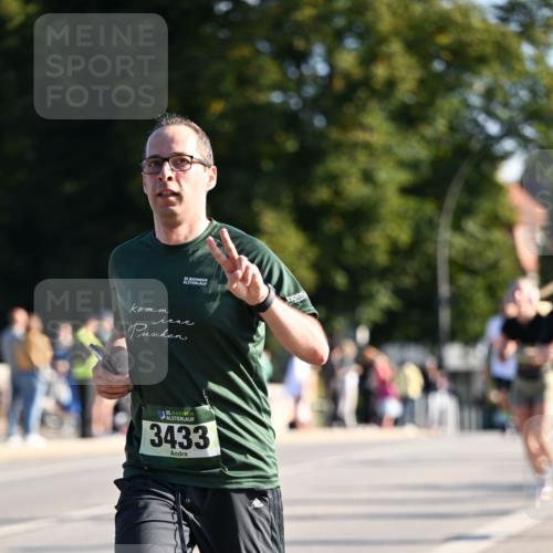 01.09.2024 - BARMER Alsterlauf Dr. Thomas Lammeyer http://msf.ph/oto/6895155 01.09.2024 09:32:21 Laufen 35, 3433 meine-sportfotos.de