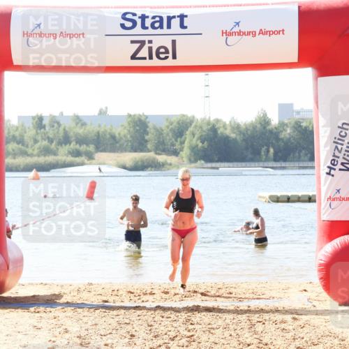 01.09.2024 - 17. Tribühne Triathlon Luisa Fischer http://msf.ph/oto/6895163 01.09.2024 11:02:01 Schwimmen 312, 398, 421 meine-sportfotos.de