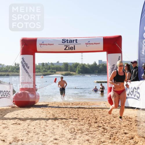 01.09.2024 - 17. Tribühne Triathlon Luisa Fischer http://msf.ph/oto/6895177 01.09.2024 11:02:05 Schwimmen 312, 398 meine-sportfotos.de