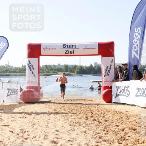 01.09.2024 - 17. Tribühne Triathlon Luisa Fischer http://msf.ph/oto/6895182 01.09.2024 11:02:06 Schwimmen 312, 398 meine-sportfotos.de
