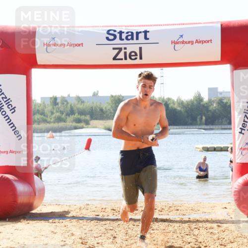 01.09.2024 - 17. Tribühne Triathlon Luisa Fischer http://msf.ph/oto/6895191 01.09.2024 11:02:08 Schwimmen 312, 398, 402, 440 meine-sportfotos.de