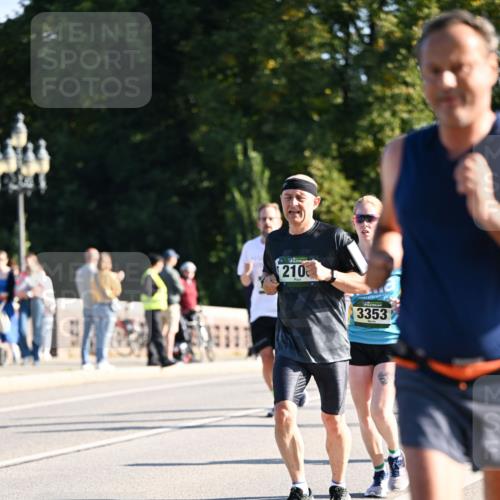 01.09.2024 - BARMER Alsterlauf Dr. Thomas Lammeyer http://msf.ph/oto/6895192 01.09.2024 09:32:25 Laufen 210, 3353 meine-sportfotos.de